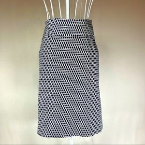 Criss Crossed Diamond Pattern Skirt